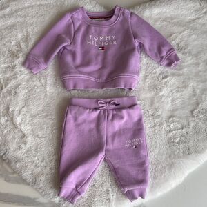 Tommy Hilfiger Lilac Sweatshirt and Jogger Set